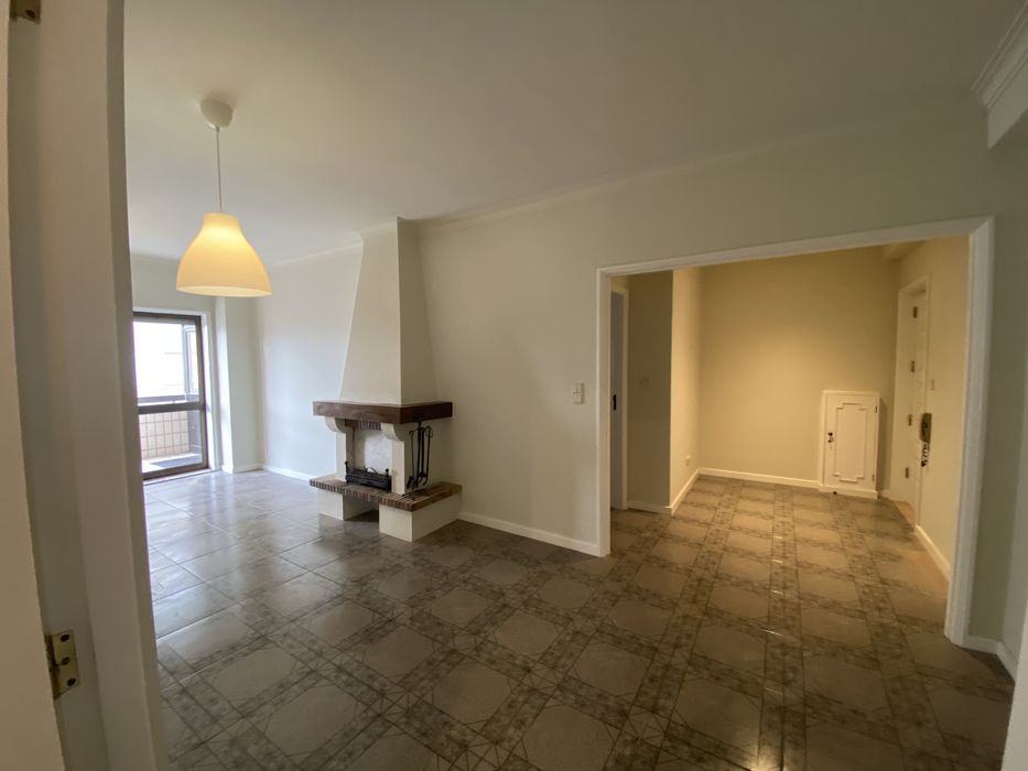 Apartamento T2 Maia Centro, lugar de garagem