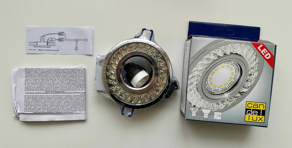 Oprawy stropowe okrągłe 6 sztuk   + żarówki led 6 sztuk (nowe)
