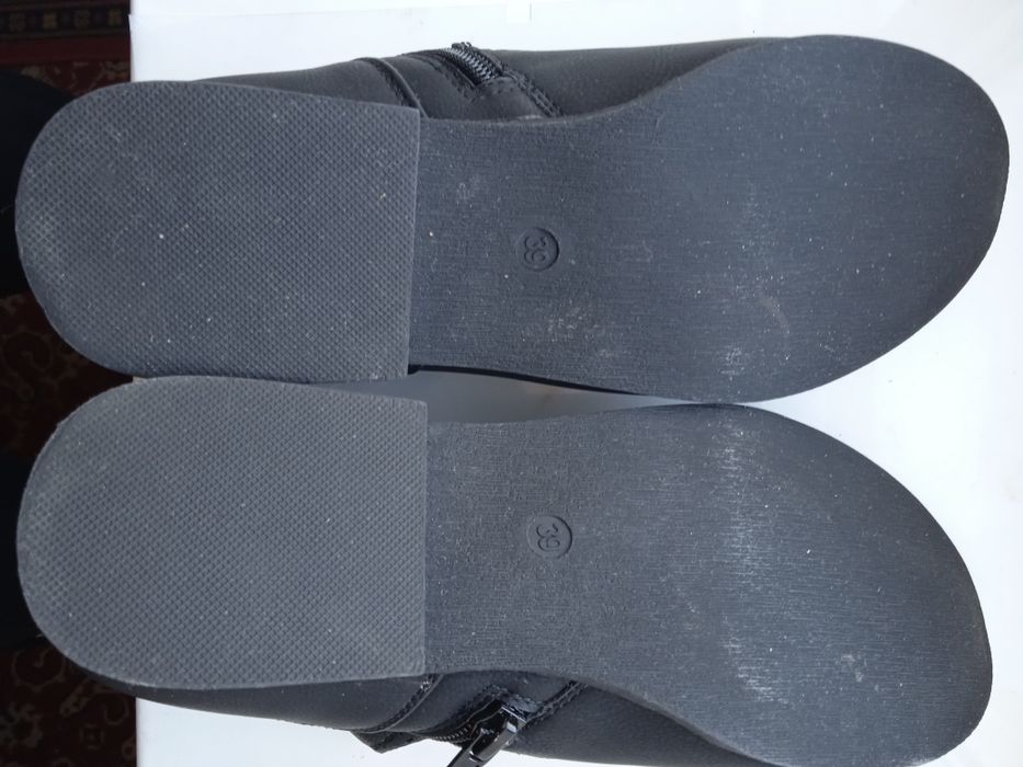 Жіночі черевички. Штучна шкіра.