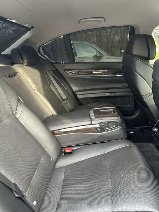 Продам BMW 730d 2009