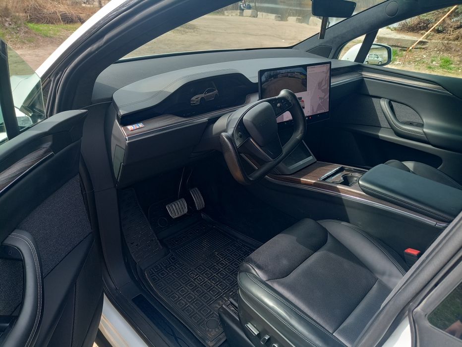 Tesla Model X Long Rage