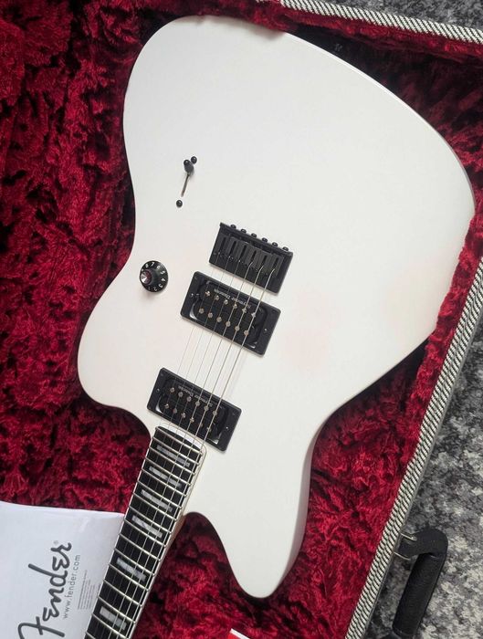 Электрогитара Fender Jim Root Jazzmaster V4 Flat White + Кейс (2024)