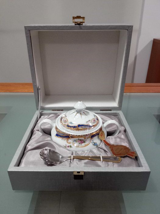 Açucareiro e Colher Novos em Porcelana Limoges