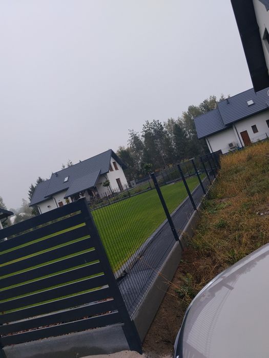 Układanie kostki brukowej Montaż ogrodzeń Minikoparka z wiertnica