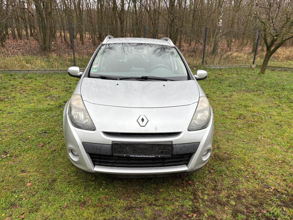 Renault Clio 1.5 dCi, 2 komplety kół, klimatronik, NAVI, 3 kluczyki