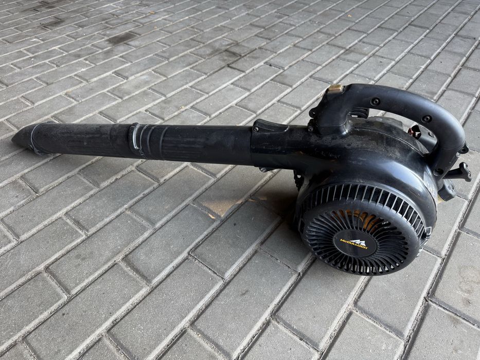 Dmuchawa Odkurzacz do lisci Mcculloch 325