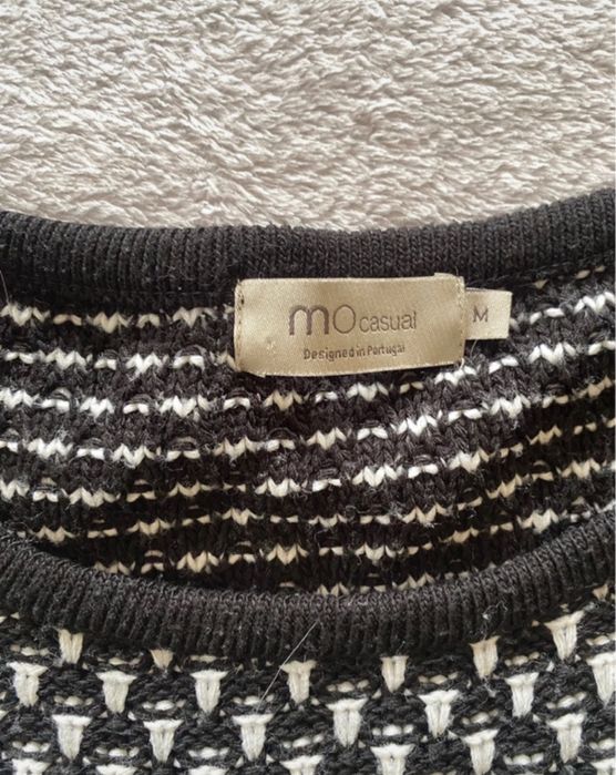 camisola malha preta e branca