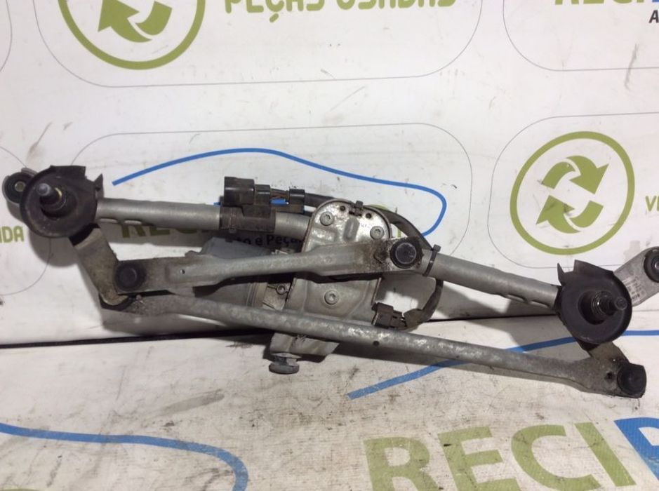Motor e tirantes de limpa vidros Toyota Avensis