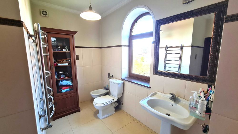 Будинок у Львові р-н вул. Стрийської Преміум Класу для Представництва