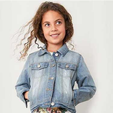 Джинсова курточка з потертостями від next на 4 роки