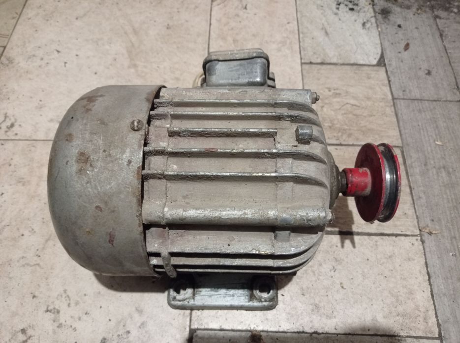 Електро двигун мотор