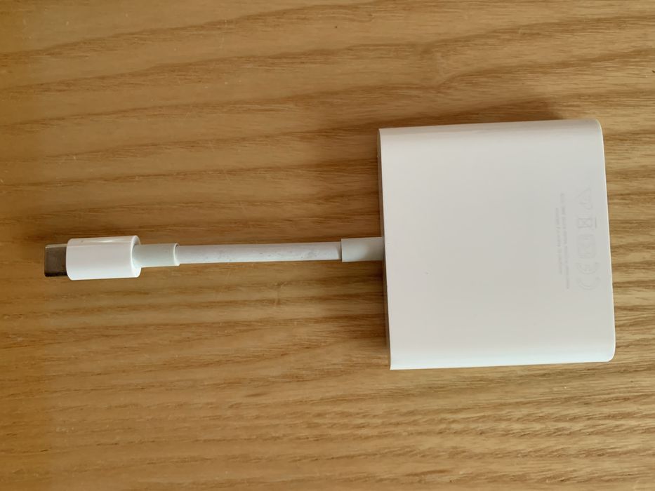 Apple USB C Hub A2119 EMC3279