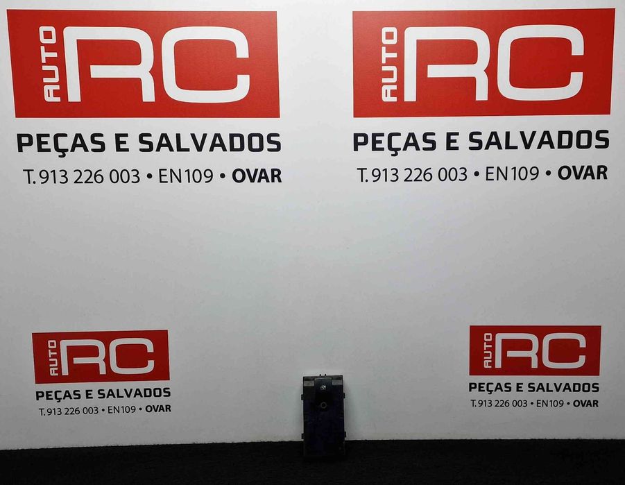 Comando / Botão / Interruptor Vidros Frente Direito 13408448 - OPEL ASTRA K