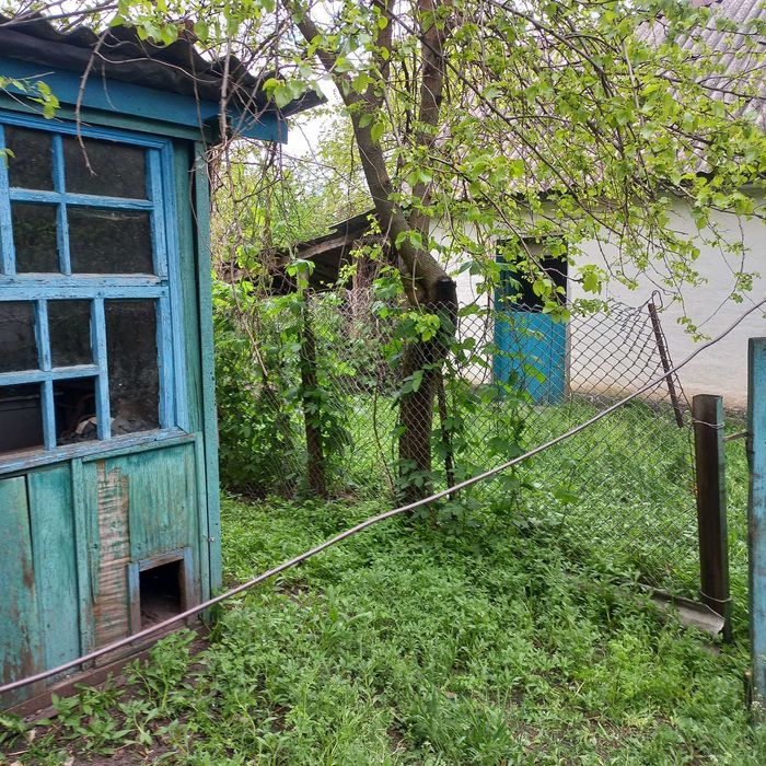 Продам газифицированный дом. Юрьевка, центр. Участок 25 соток