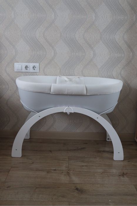 Кошик SHNUGGLE Moses з підставкою Dreami