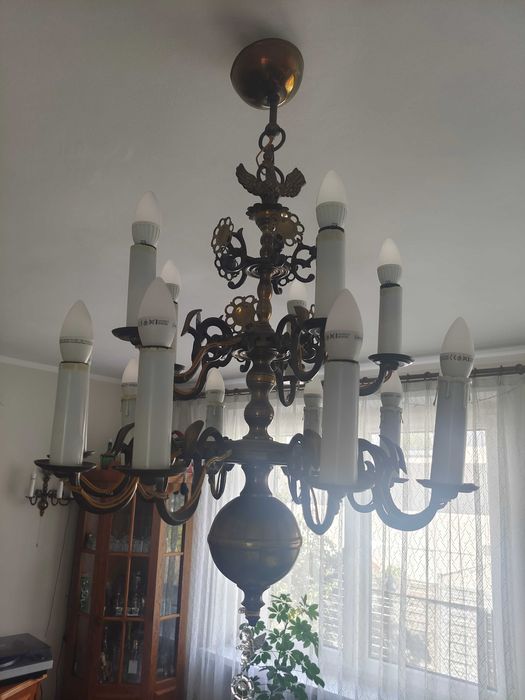 Zabytkowy mosiężny żyrandol z orłem w koronie komplet