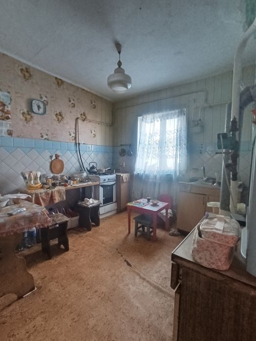 Продам великий будинок в Аулах!