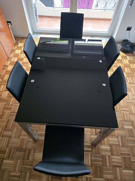 Mesa de Jantar Extensível + 6 Cadeiras – Excelente Estado