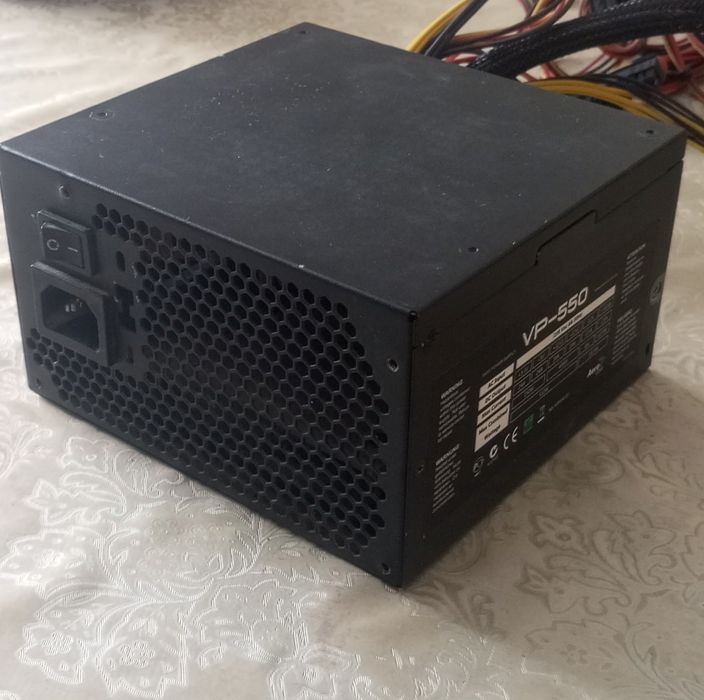 Блок живлення на 550w vp-550