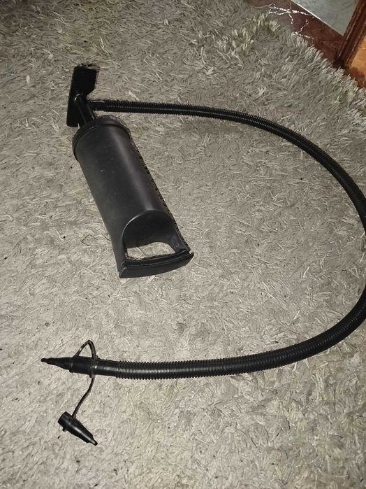 Bomba manual como nova.