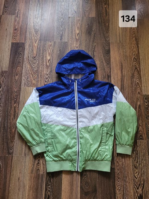 Kurtka wiatrówka 134r