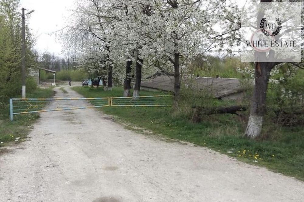 Продаж комерційної ділянки з ж/д колією