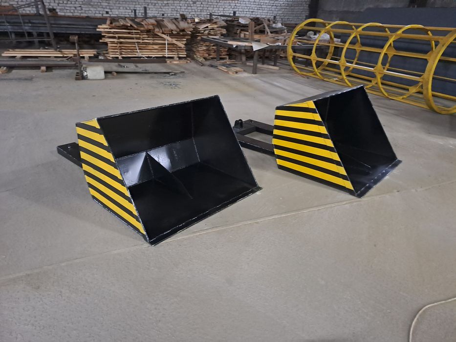 Ковш на вилочный погрузчик. Ковш на погрузчик.  Ковш.Ковш на навантажу