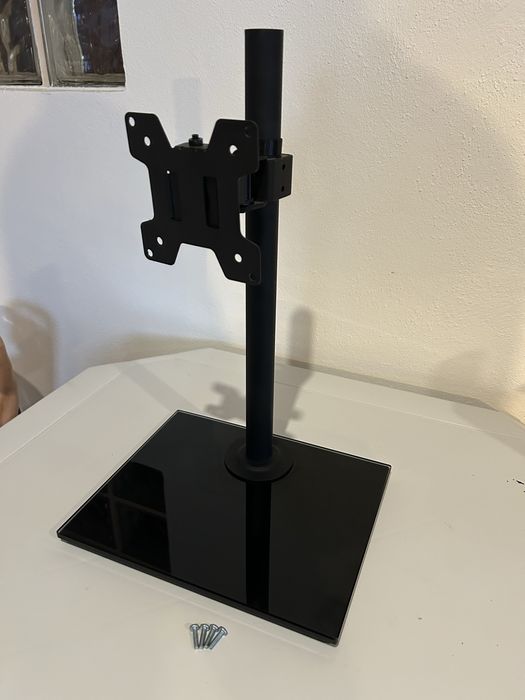 Suporte de monitores de 13-32 polegadas.