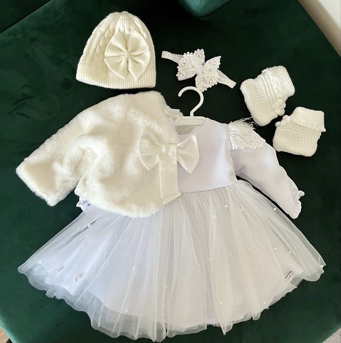 Sukienka do chrztu. Komplet do chrztu dla dziewczynki z długim rękawem