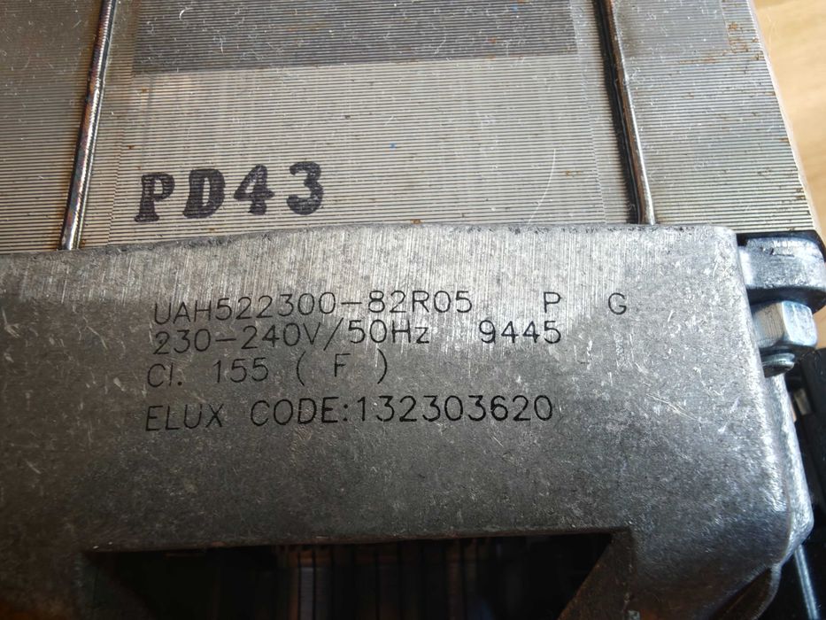 Silnik UAH522300-82R05 / 132303620 pralka Electrolux, AEG, Zanussi