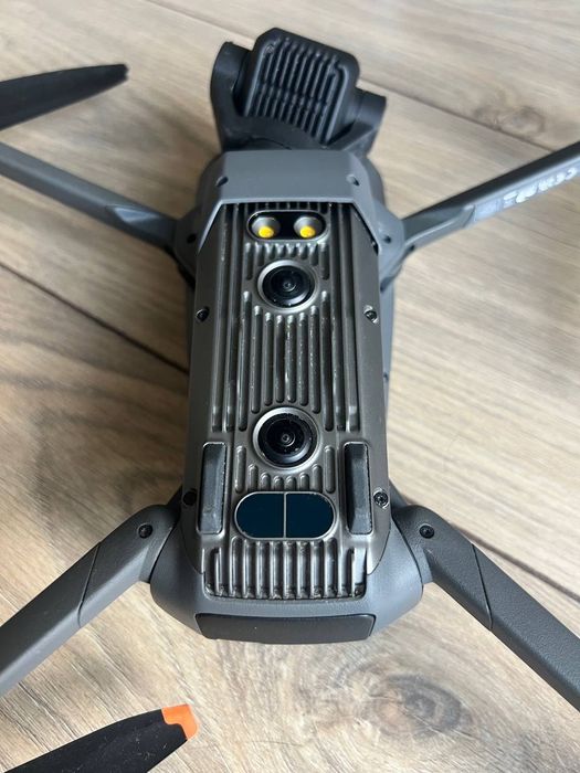 Дрон, квадрокоптер Dji mavic 3 + пульт + АКБ