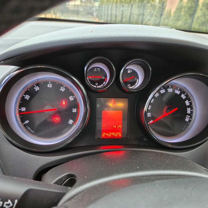 Opel Meriva B 1.4 120KM 2012 r. 242925 km z LPG