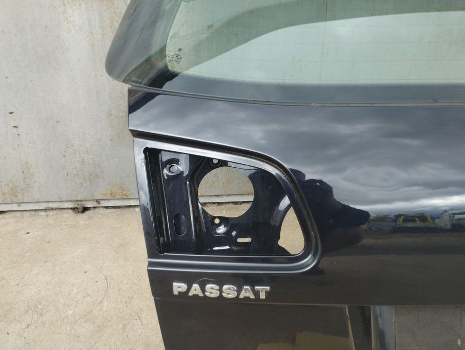 Крышка багажника Passat B6