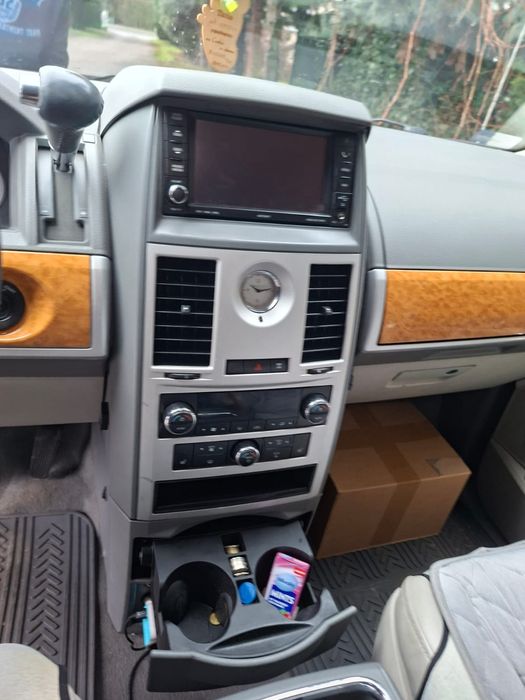 Chrysler Town and Country 2010r, 4.0 b+g