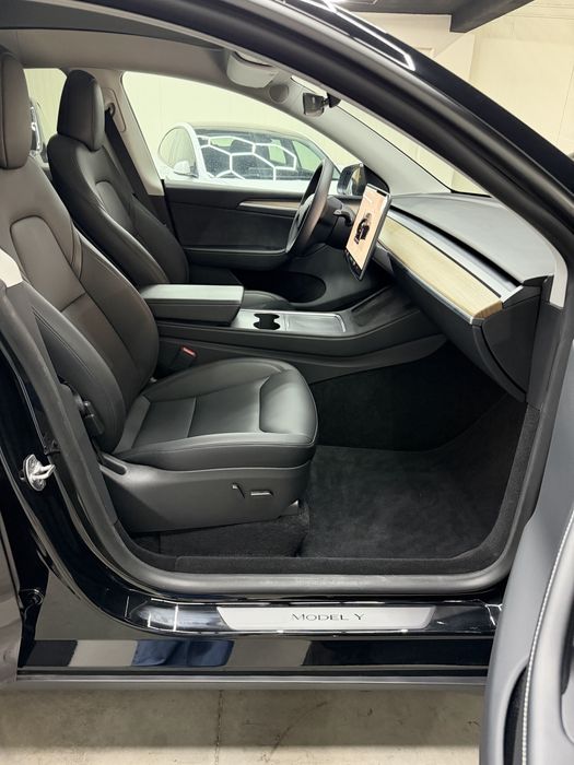Tesla Model Y SR