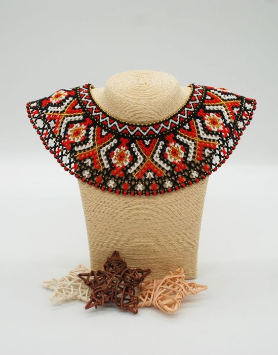 Силянка "Калиновий оберіг"
100% ручна робота з чеського бісеру Presios