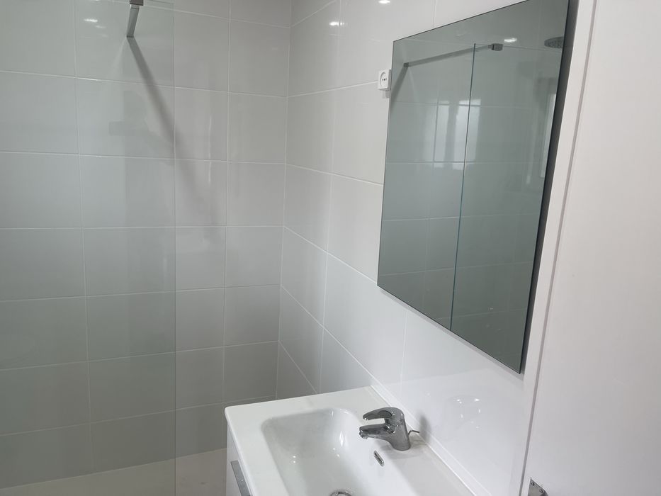 Apartamento T2 em Moradia serra da silveira-Belas