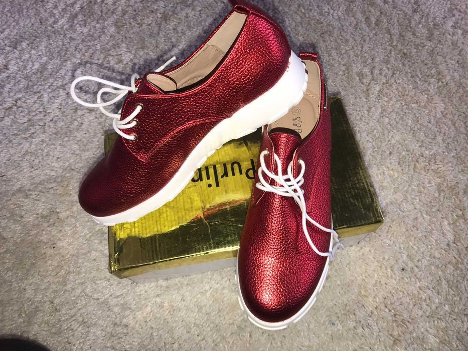 Кросівки жіночі, НОВІ