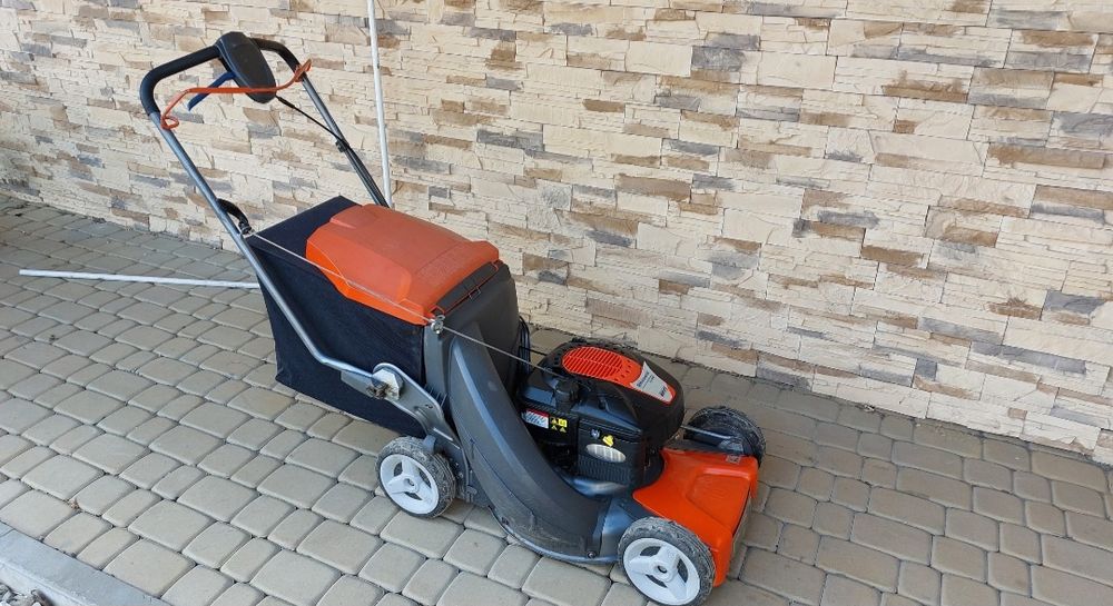 Kosiarki Spalinowe i Elektryczne w BDB stanie Niskie Ceny!!!