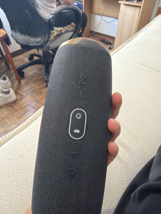 Coluna  JBL nova