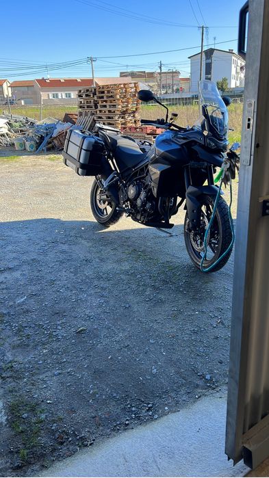 Vendo triumph tiger como nova