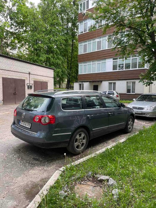 Продам отличное Авто фольцваген Пассат Универсал!