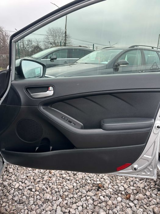 Продам Kia Forte 2018 рік можлива розстрочка,кредит,обмін!