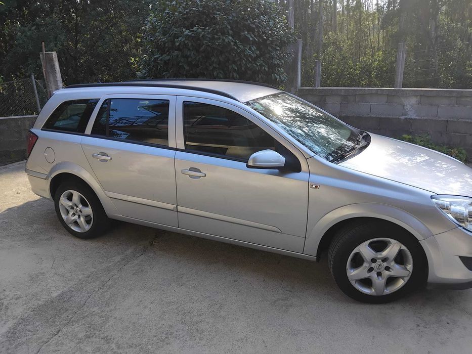Opel Astra Caravan — fotografia 3
