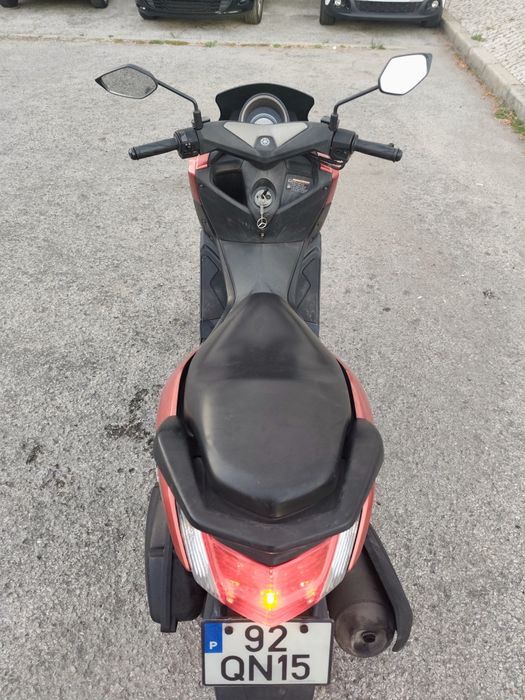 Yamanha N-max 125
