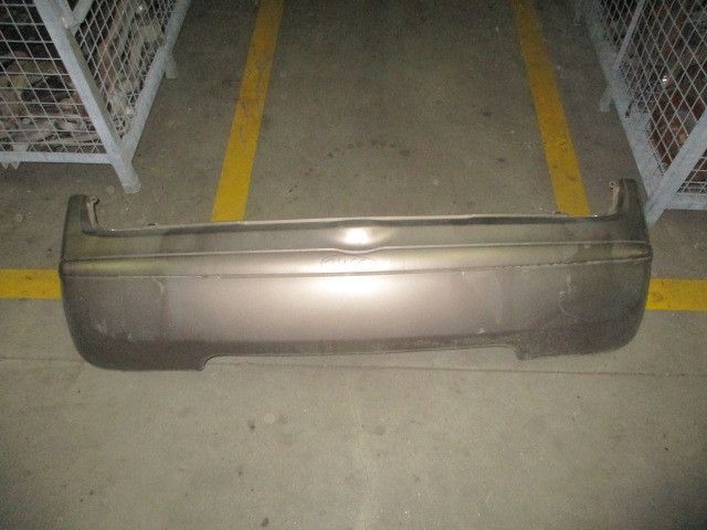 Pára-choques trás NISSAN Micra III (K12)