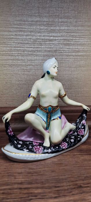 Статуэтка "Восточная красавица" Karl Ens Германия.