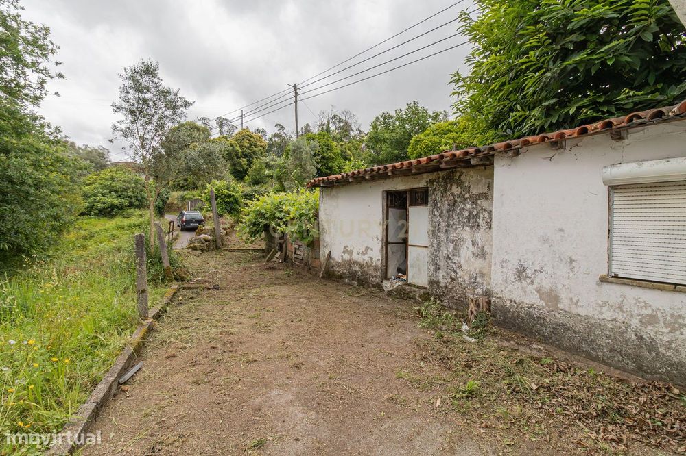 Casa em Ruínas com Jardim em Anais, Ponte de Lima