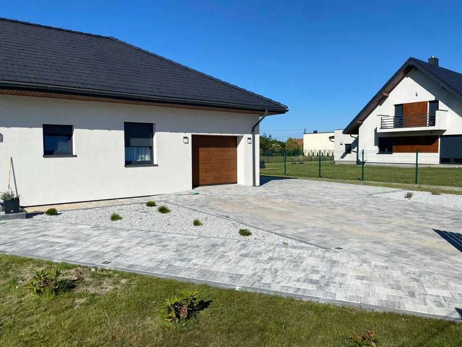 Utwardzanie terenu, Drogi dojazdowe, Układanie kostki brukowej