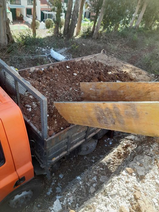 Entulhos Limpos e terra